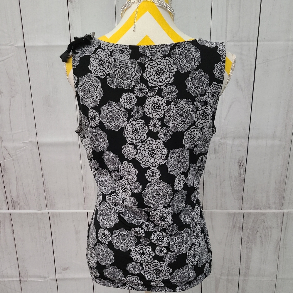 ELLE Blouse - Picture 8 of 10